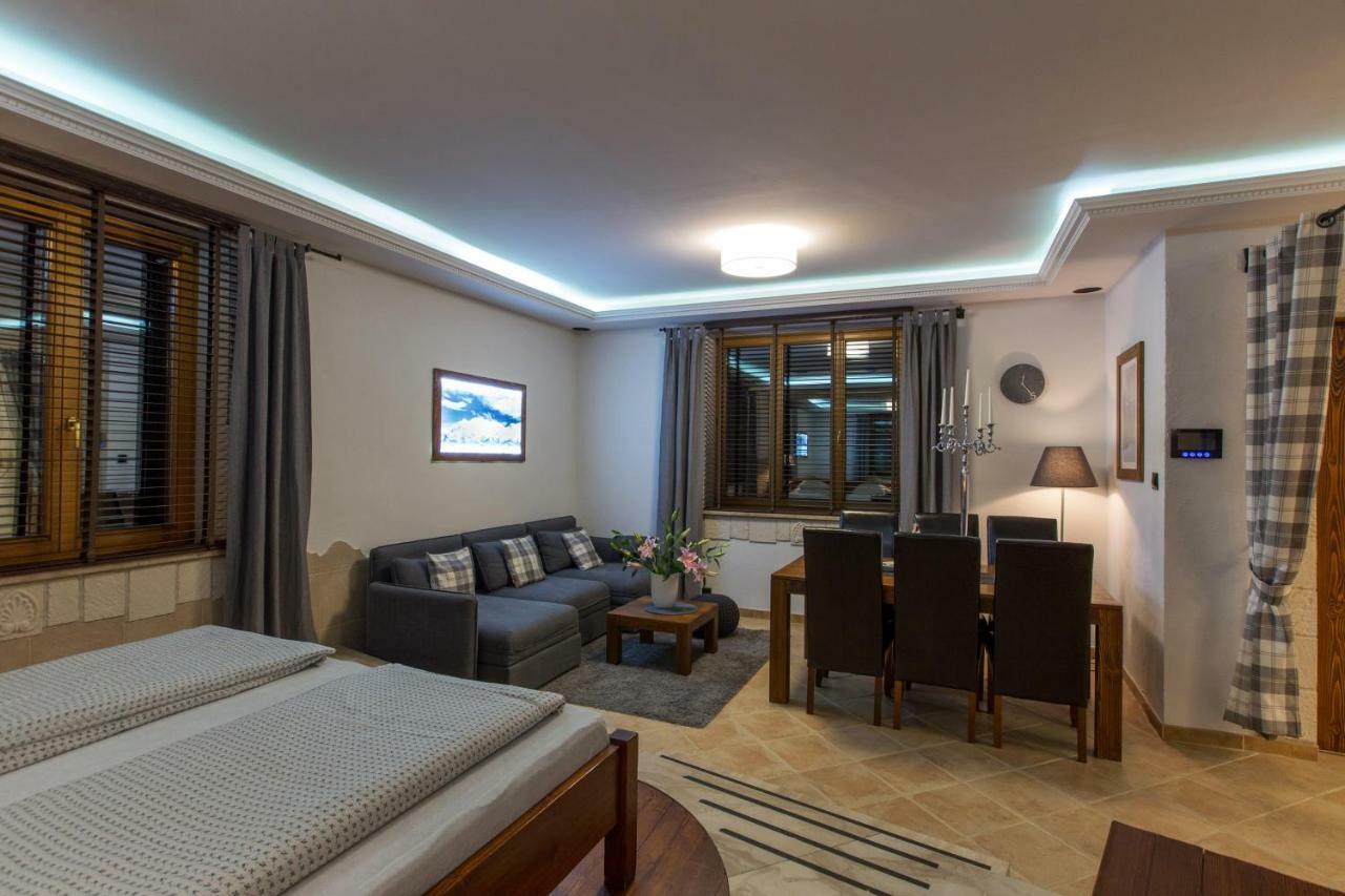 Apartment Koryntia *
